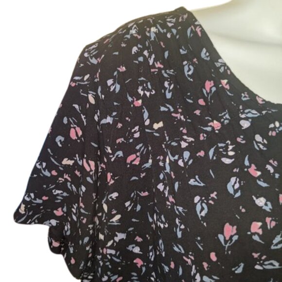 ---  NICOLE MILLER Black Floral Top Size XL - Picture 2 of 2